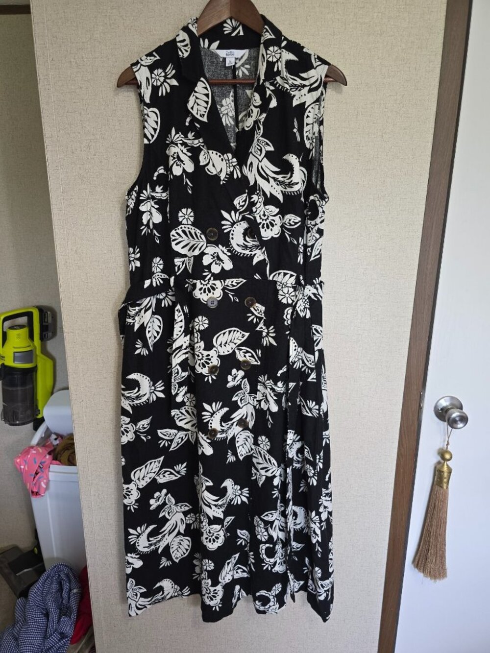 Croft & Barrow XL Sleeveless Black & White Floral Linen Blend Maxi Dress